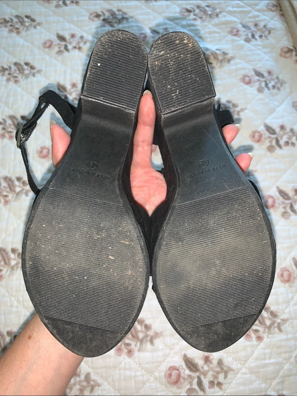 Platform T-Strap w Block Heel